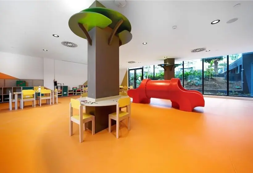 リゾートホテル Hovima Suites Costa Adeje