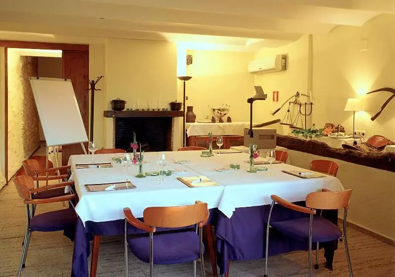 簡易ホテル Montsant