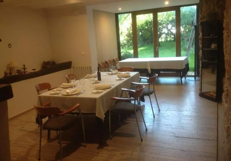 簡易ホテル Montsant