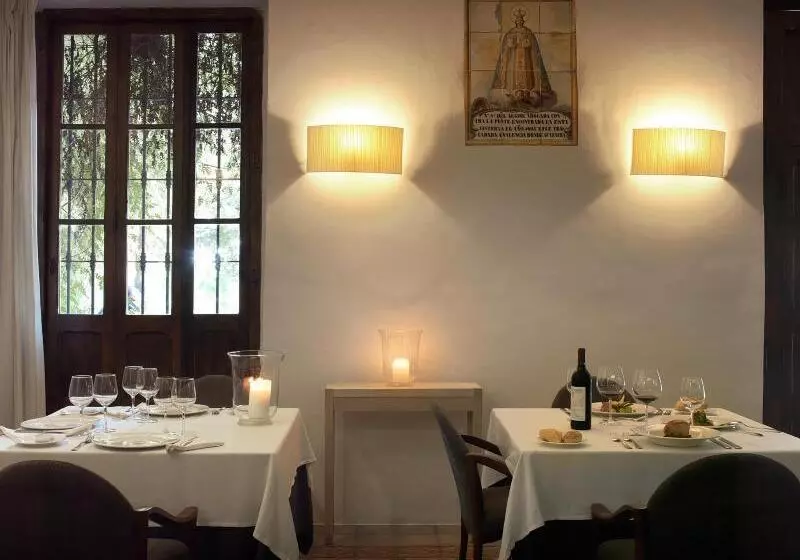 簡易ホテル Montsant