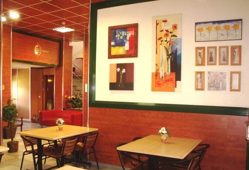 פונדק Ria De Bilbao