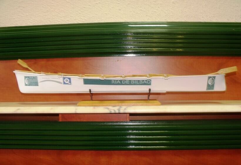 פונדק Ria De Bilbao