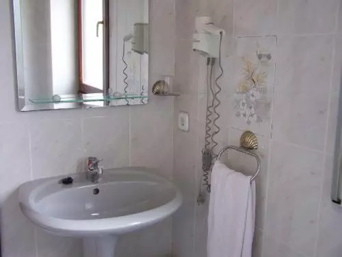 בית מלון כפרי Alemar