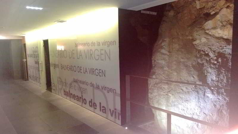 هتل Balneario De La Virgen