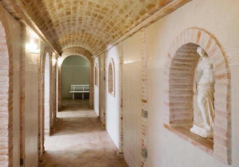 هتل Balneario De La Virgen