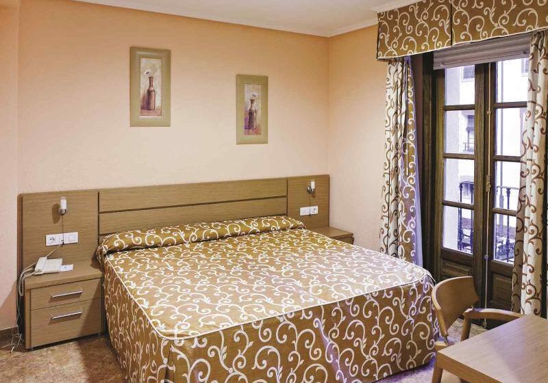 هتل Balneario De La Virgen