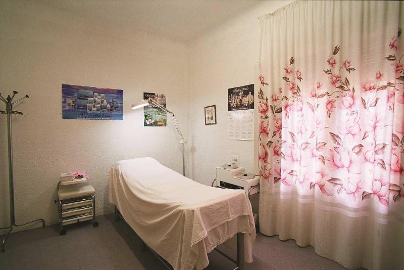 هتل Balneario De La Virgen