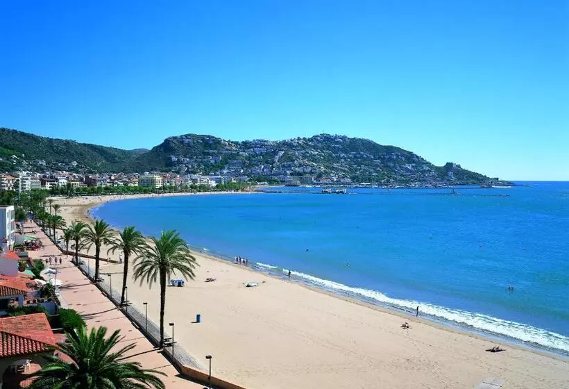 هتل Canyelles Platja