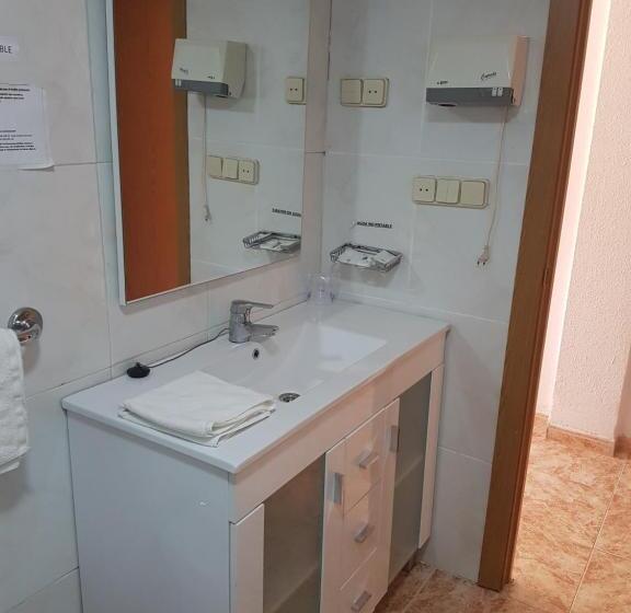 هتل Complejo Turistico La Pinada