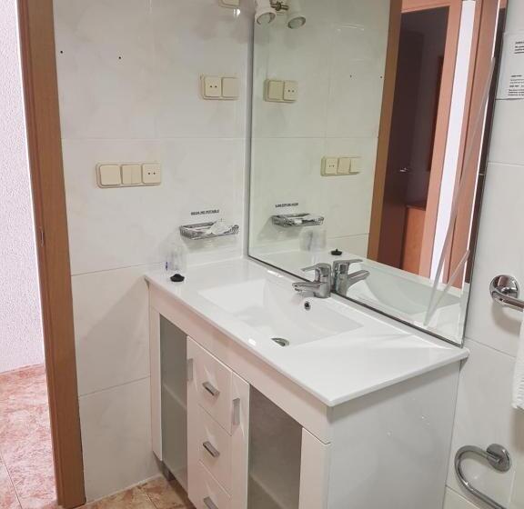 هتل Complejo Turistico La Pinada