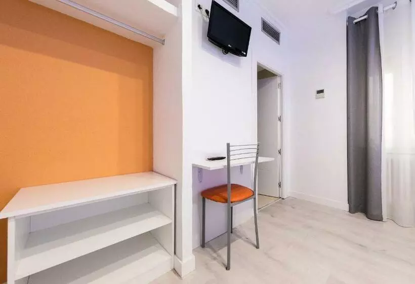 هتل Gabriel Y Galán