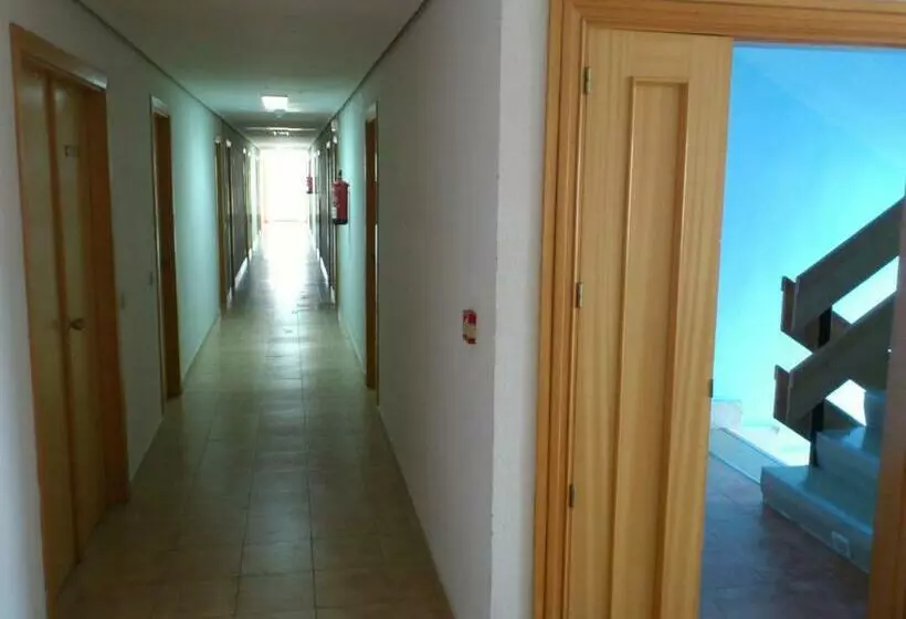 هتل Hostal Botafumeiro