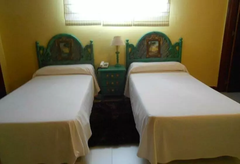 בית מלון כפרי Hostal Burgos