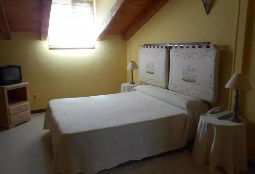 בית מלון כפרי Hostal Burgos