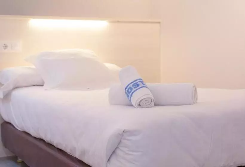 בית מלון כפרי Hostal Viena