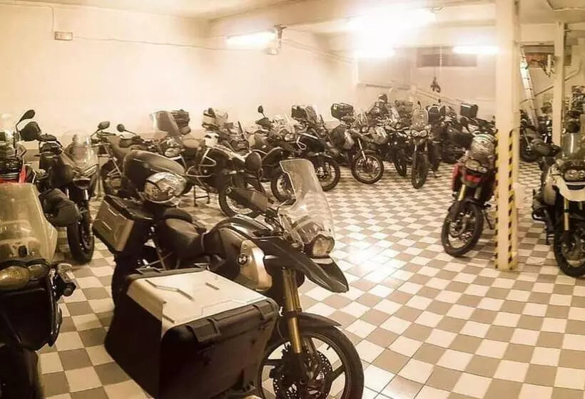 בית מלון כפרי Hostal Viena