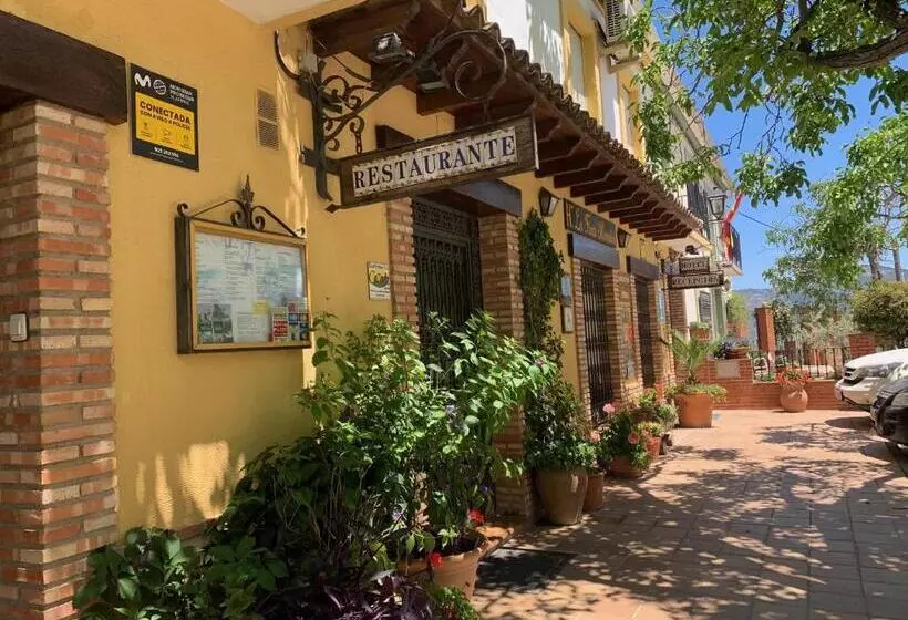 Отель La Finca Mercedes