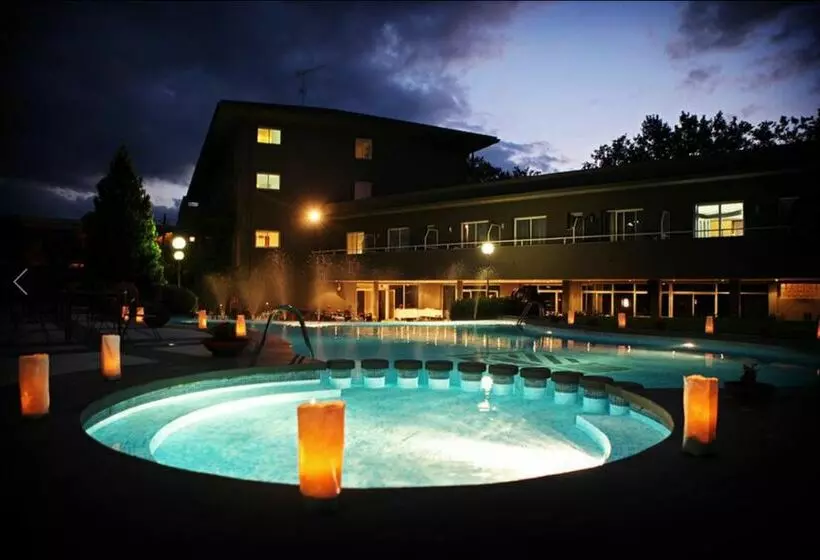 בית מלון כפרי Mirallac