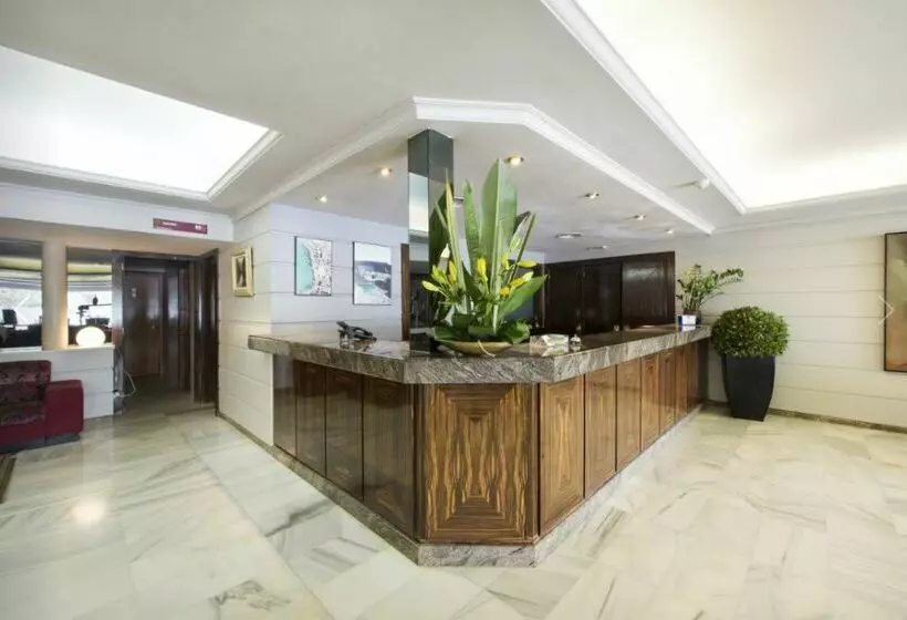 בית מלון כפרי Mirallac