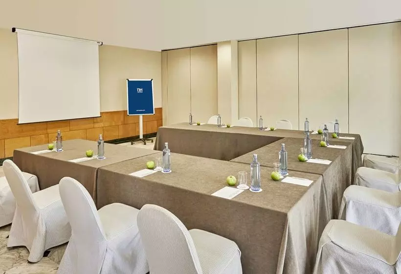 Hotel NH Ciutat De Reus