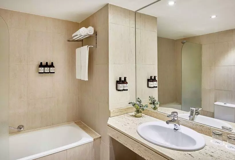 Hotel NH Ciutat De Reus