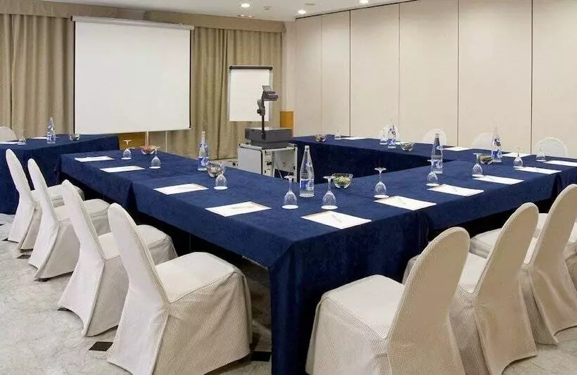 Hotel NH Ciutat De Reus