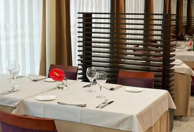 Hotel NH Ciutat De Reus