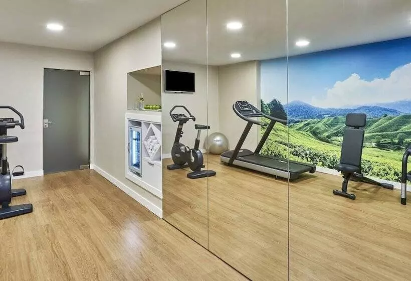 Hotel NH Ciutat De Reus