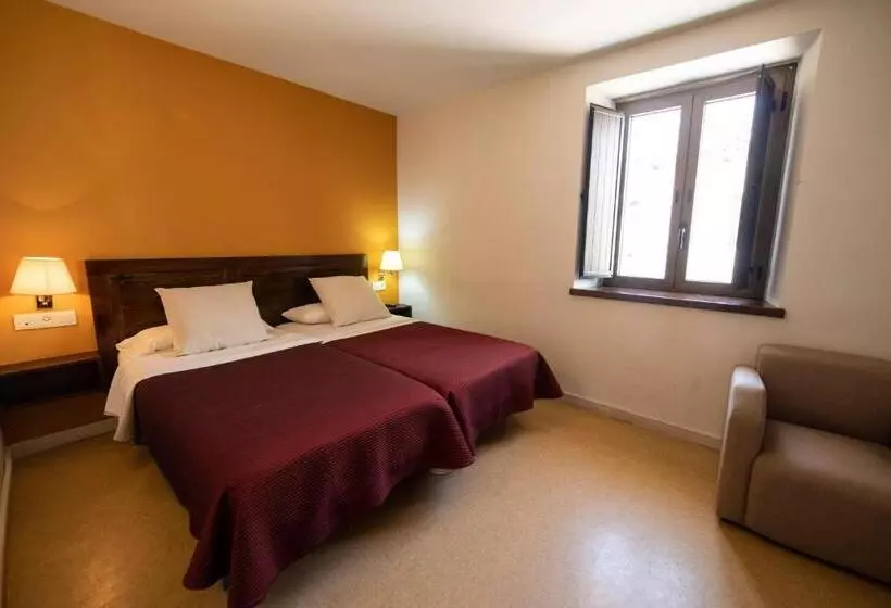 Hotel Santuari De La Salut De Sant Feliu De Pallerols
