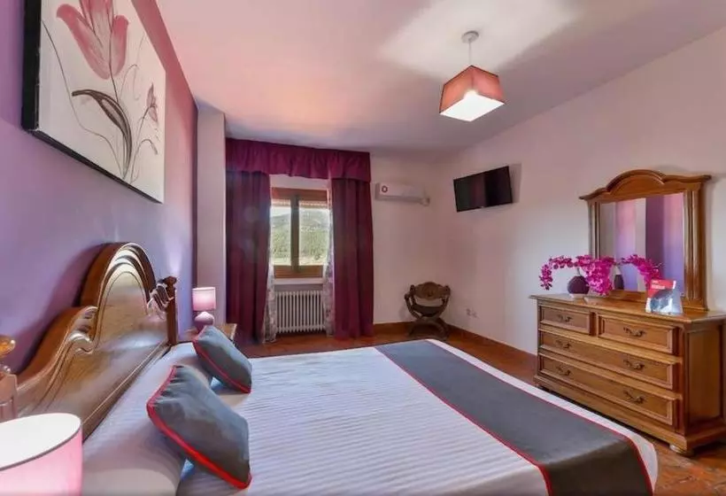 Отель Hostal Alfonso Xi