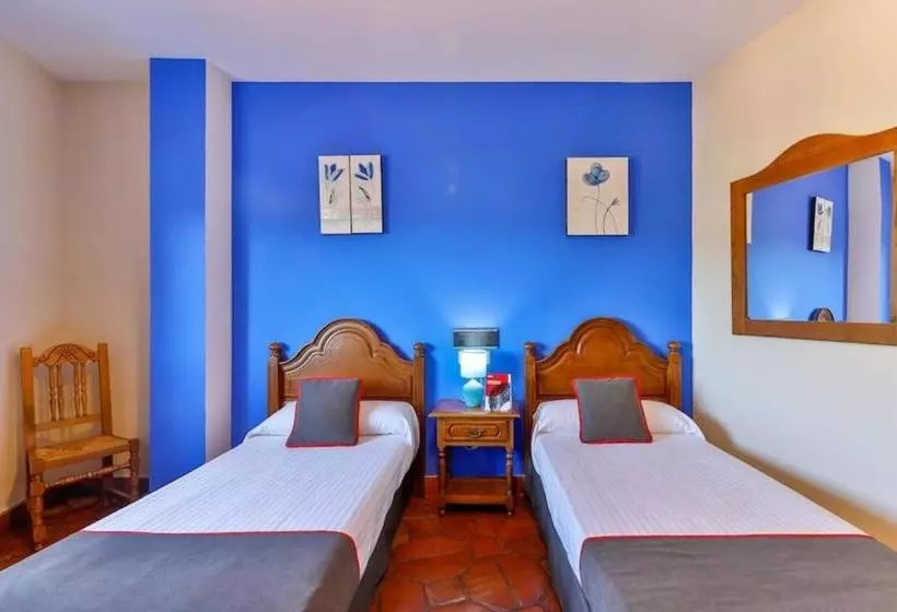 Отель Hostal Alfonso Xi