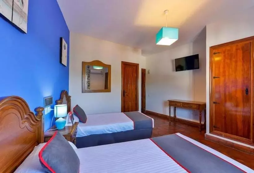 Отель Hostal Alfonso Xi