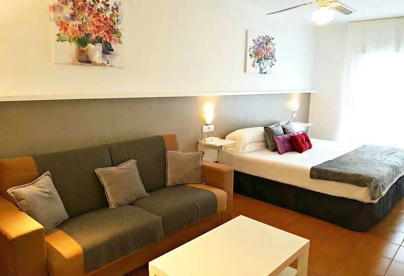 בית מלון כפרי Campomar Playa