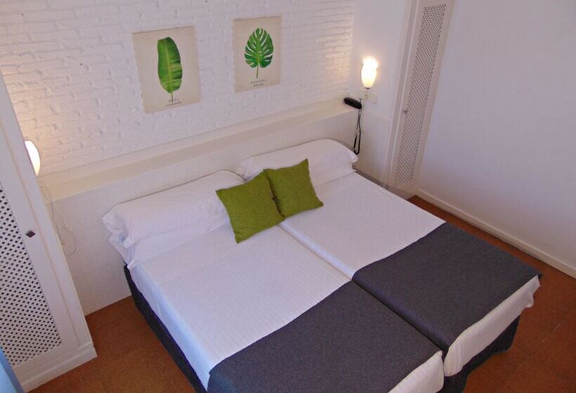 בית מלון כפרי Campomar Playa