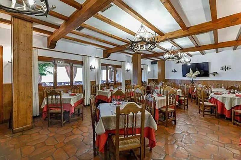 Отель Hostal Alfonso Xi