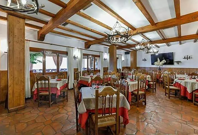 Отель Hostal Alfonso Xi