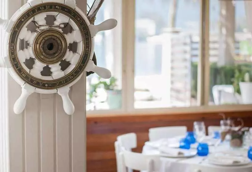 هتل Hostal Antolín