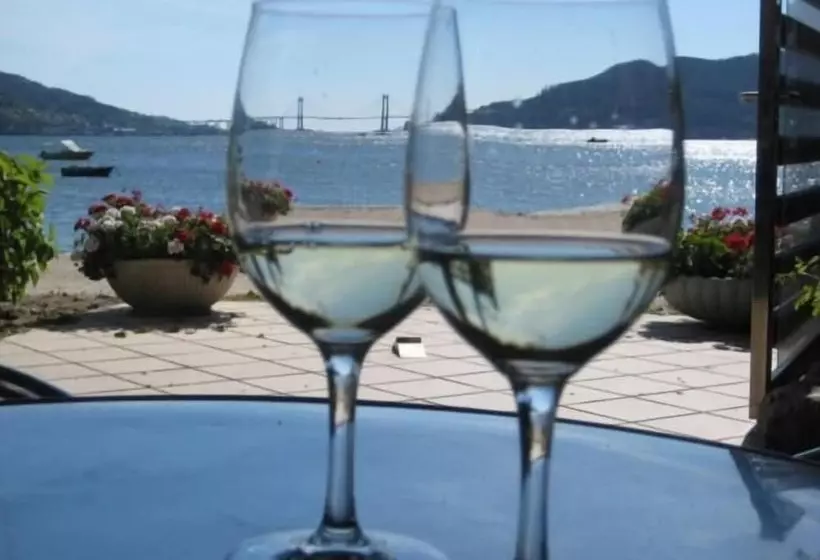 هتل Hostal Antolín