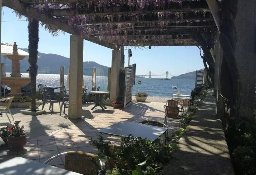 هتل Hostal Antolín