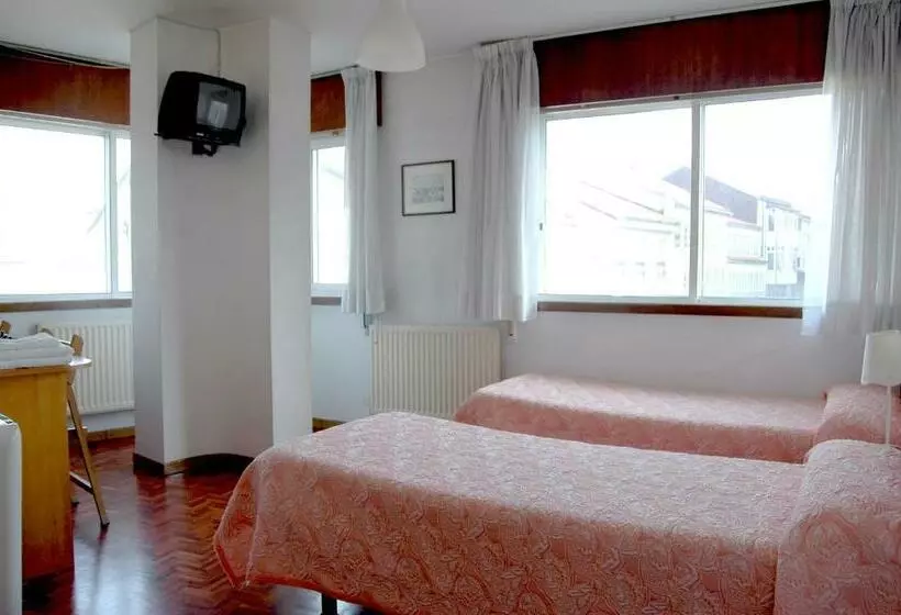 בית מלון כפרי Hostal Charo Ii