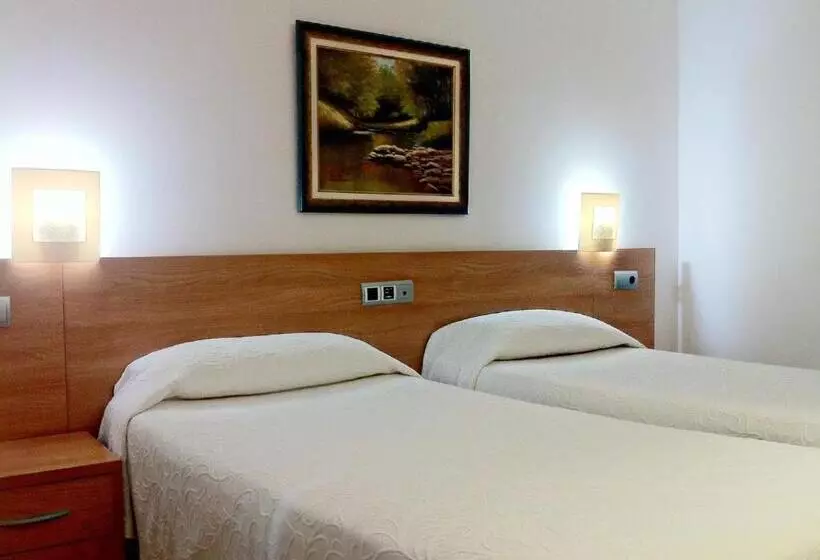 فندق Hostal Del Carmen