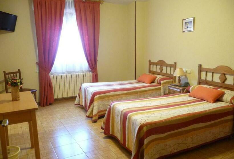فندق Hostal Gogar