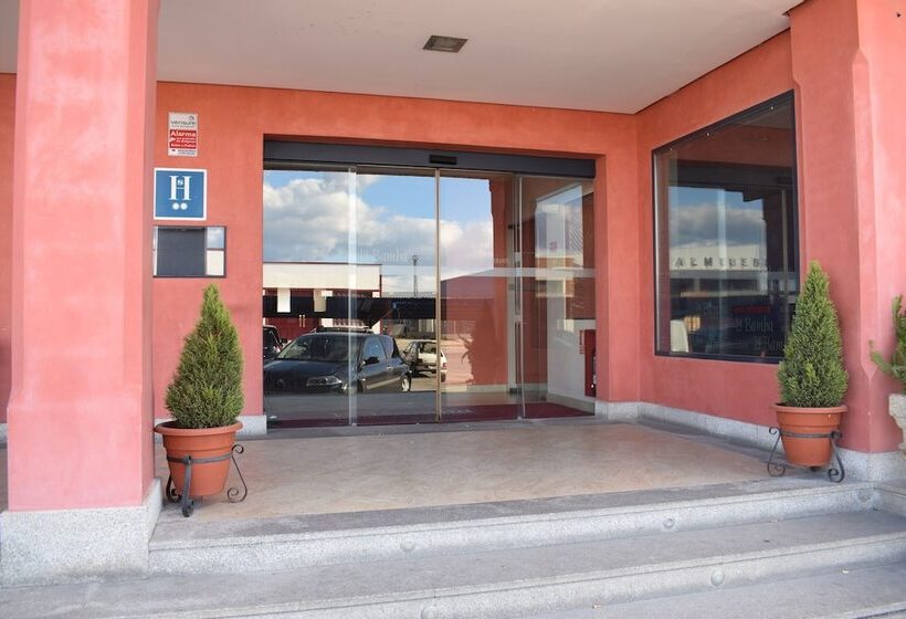 Отель Hostal La Bamba