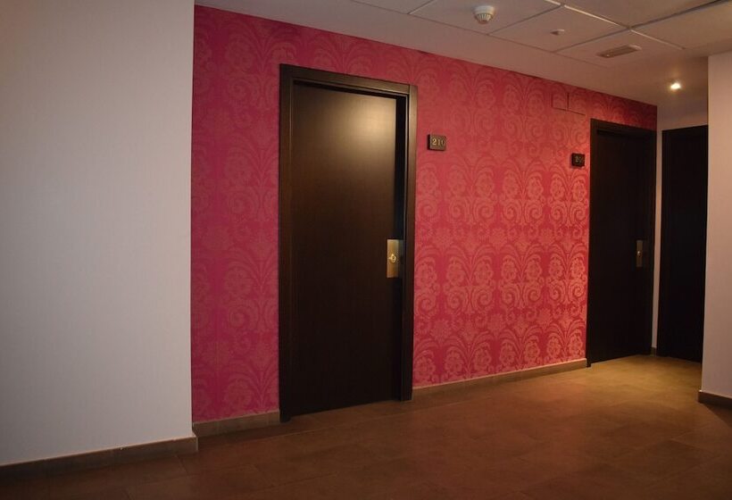 Отель Hostal La Bamba