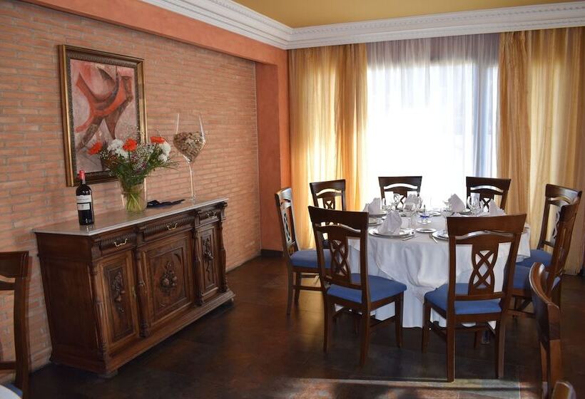 Отель Hostal La Bamba