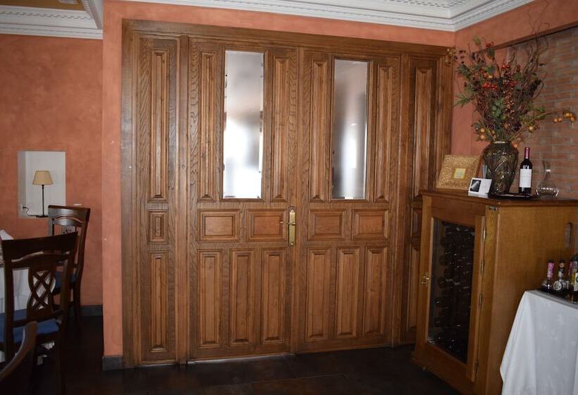 Отель Hostal La Bamba