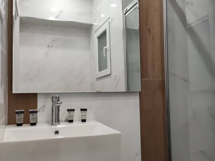 هتل Hostal La Mexicana