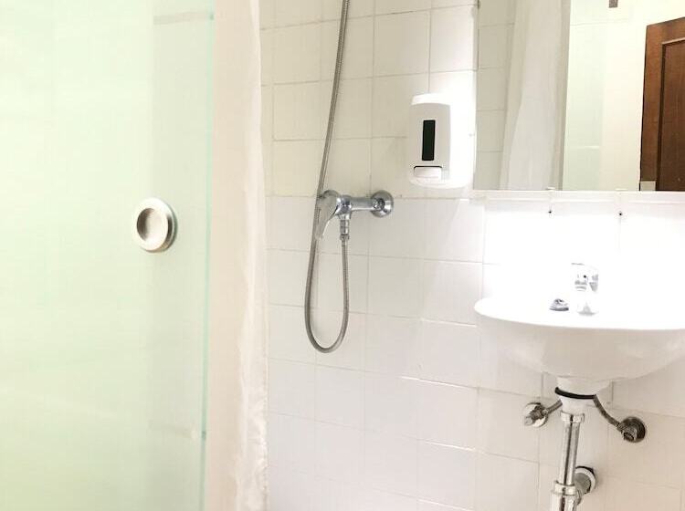 هتل Hostal La Mexicana