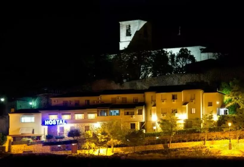 هتل Hostal Restaurante El Mirador