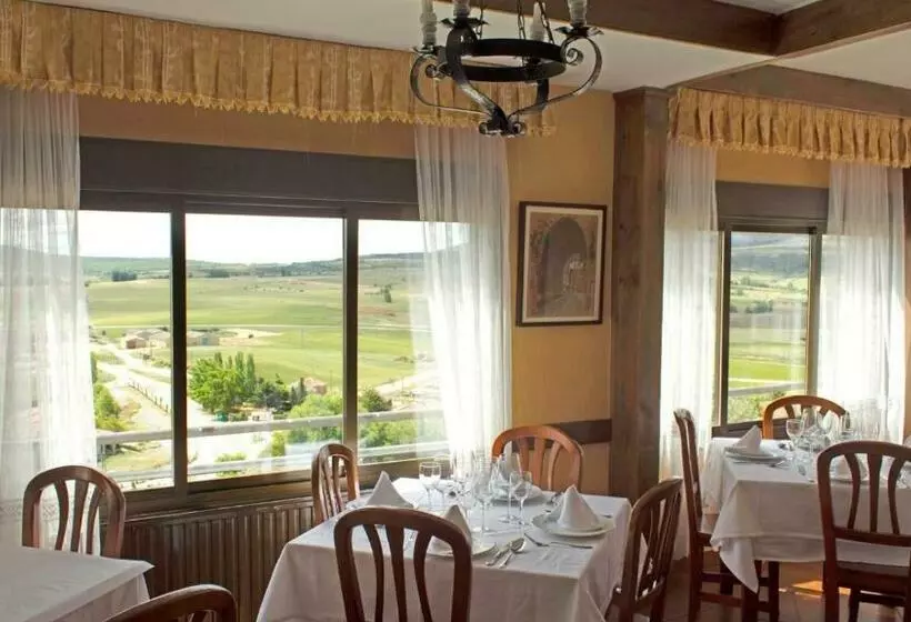 هتل Hostal Restaurante El Mirador